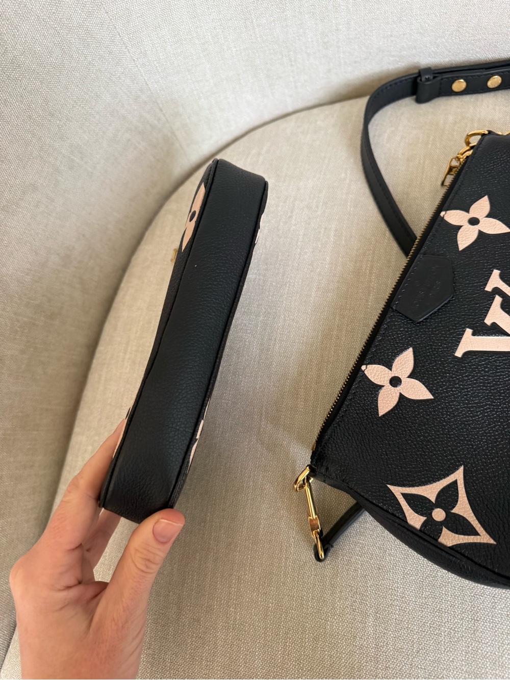 Louis Vuitton | Logo Bag - Picture 7 of 11
